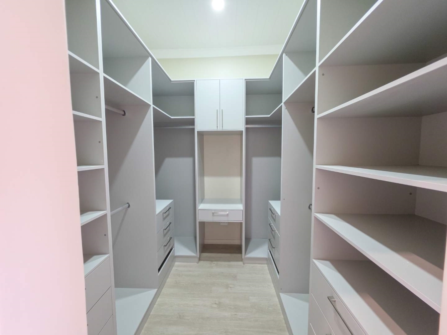 3 Bedroom Property for Sale in Stilbaai Wes Western Cape